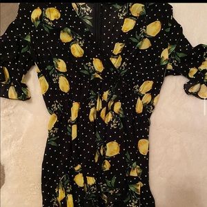 Size 12 Boohoo Lemon Romper!